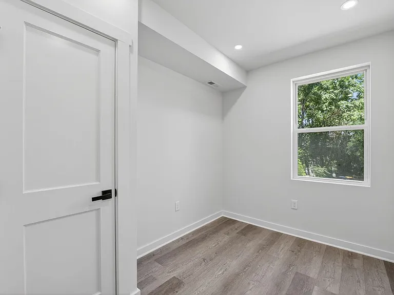 1321 Anacostia Rd SE — Photo 44