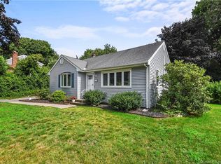42 Plaskon Dr, Shelton, CT 06484