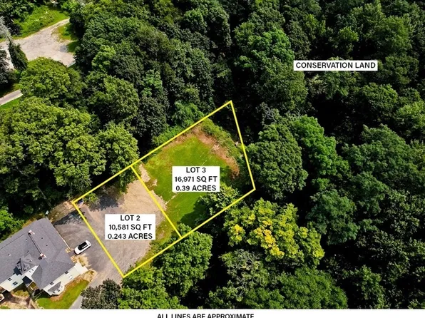 2 Lyman Rd, Northampton, MA 01060