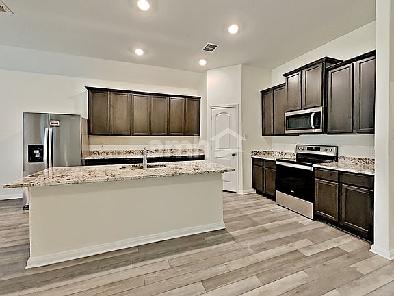 5th image of 7934 Cactus Plum Dr