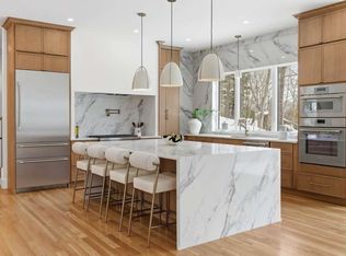 60-60R Lynnbrook Rd, Lynnfield, MA 01940