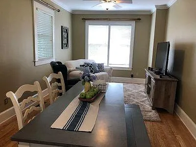 3 bed, 2.5 bath, 2748 sqft, $2,400 — Photo 4