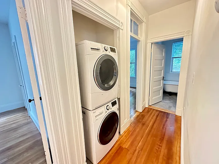 35 Waldeck St #1 — Photo 11