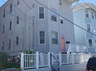 16 Woodlawn St #1, New Bedford, MA 02744