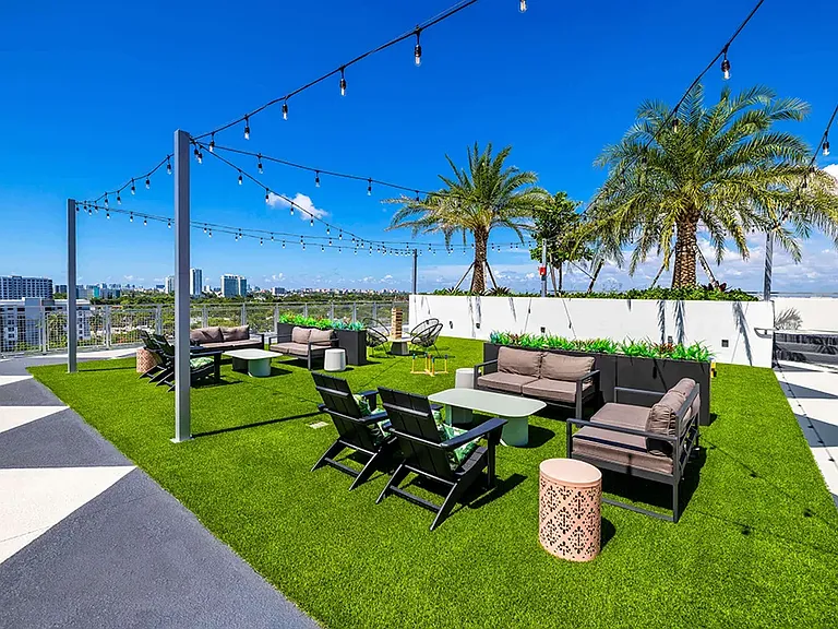 2042 NW 17th Ave #101 — Photo 38