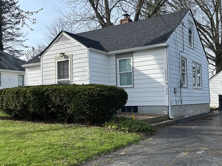 1956 Ridgelawn Ave — Photo 1