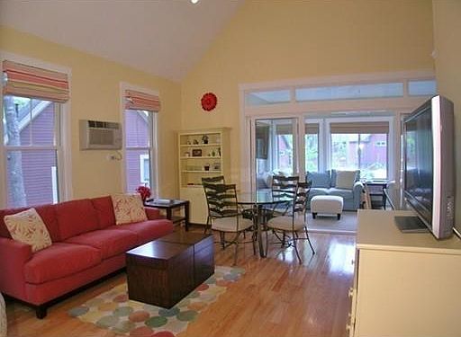 2nd image of 6 Ravine Way