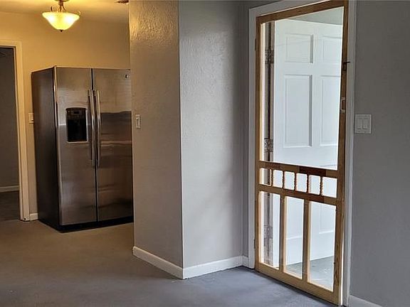 4th image of 318 51st Ave N