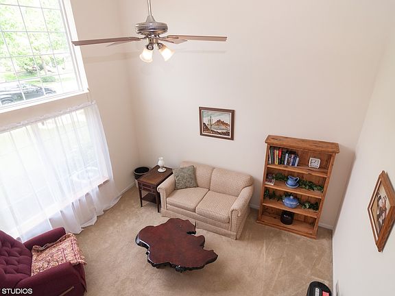 3rd image of 1206 Fox Hill Ln