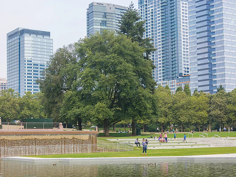 Even in the heart of Bellevue, Lux is close to beautiful green-spaces like the Downtown Bellevue Park and Lake Washington.