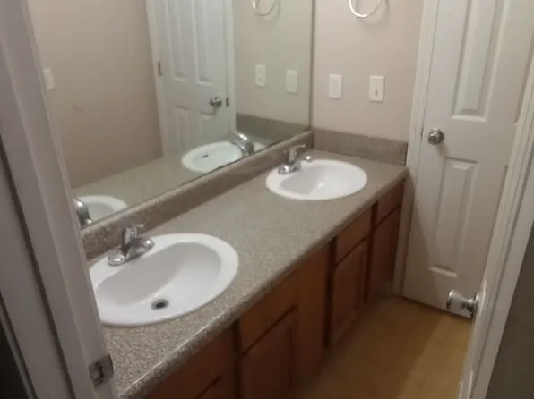 602 19th Street Blake Apartments, 602 19th St #B, Tuscaloosa, AL 35401