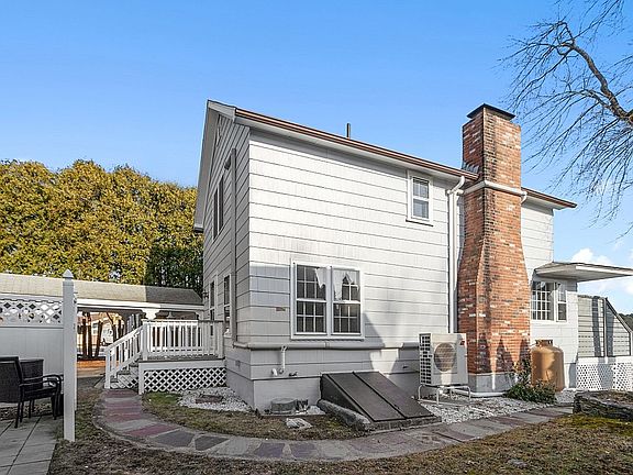2nd image of 52 Point Pleasant Rd #52
