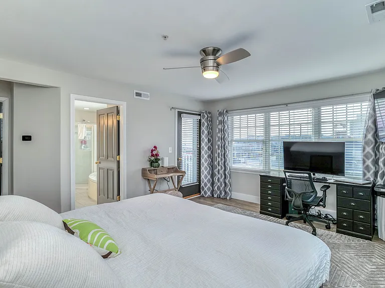 9100 Atlantic Ave #1 — Photo 21