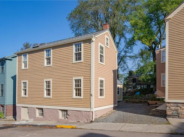 54 William St, Newport, RI 02840