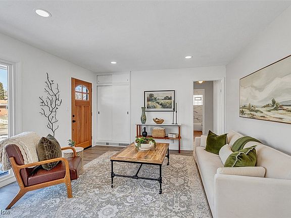 3rd image of 15800 Steinway Blvd