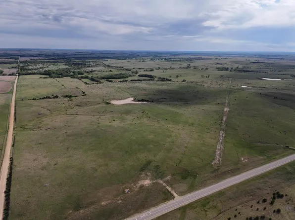 2375 Camp Rd, Miltonvale, KS 67466