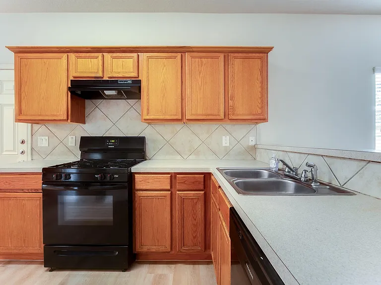 6702 Albion Crescent Dr — Photo 17