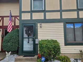 11 Dover Ct, Clementon, NJ 08021