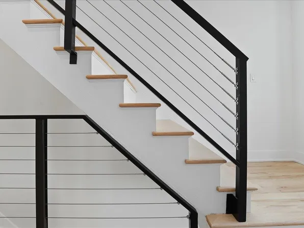 10 Prescott Street image 18 of 28