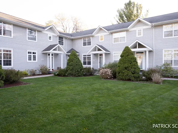 110 N Washington St #C, Douglas, MI 49406