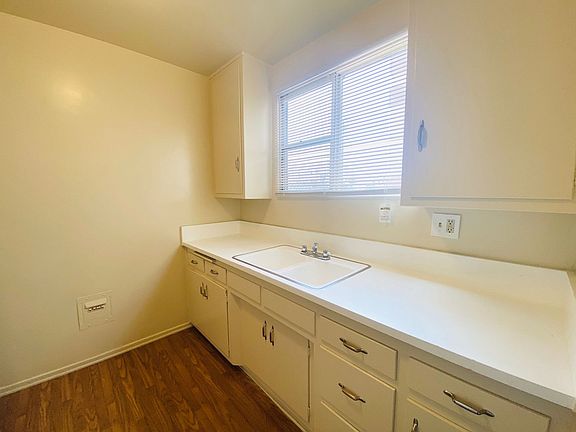 5th image of 3159 W 11th St APT 12