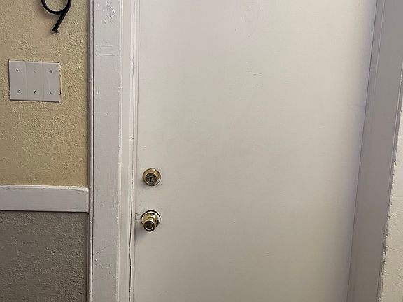 3rd image of 1275 N Pearl St APT 9