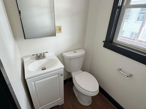 119 Silver Lake St #123