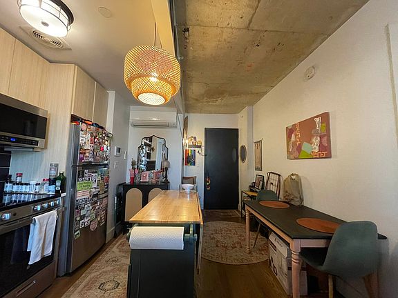 3rd image of 740 E 21st St #2C