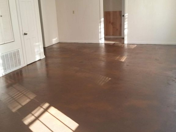 LIVING ROOM/DINING