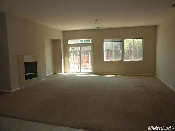 5th image of 1004 Cypress Run Dr