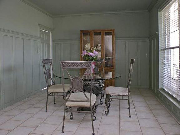 4th image of 2125 Woodsfield