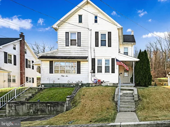 58 W Fairview St, Mohnton, PA 19540