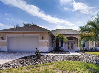 9234 Grand Cypress Dr, Weeki Wachee, FL 34613