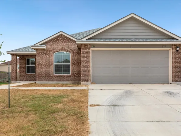 1517 Birmingham Dr, Seguin, TX 78155