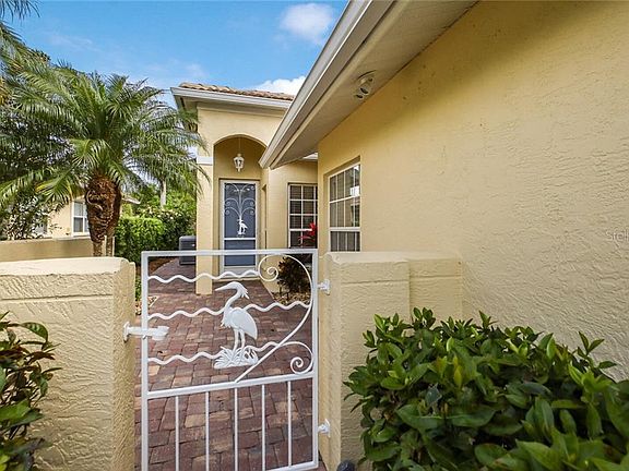 3rd image of 242 Vista Del Lago Way