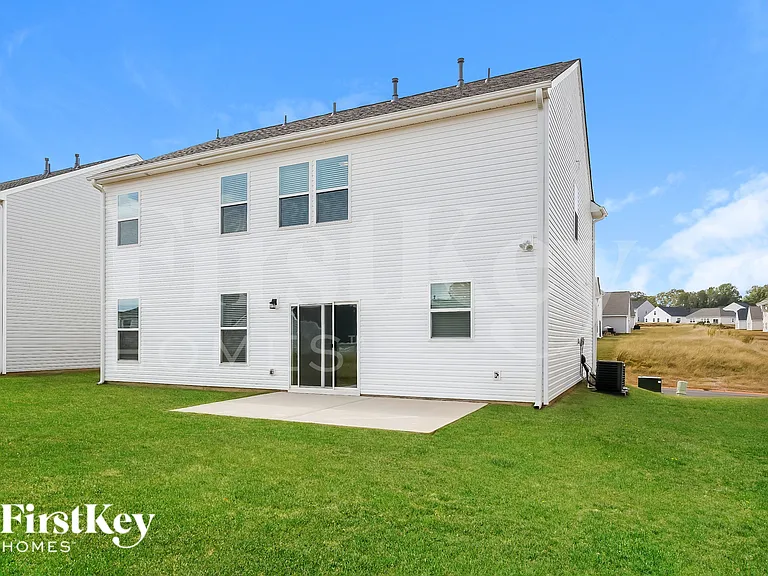 302 Stonefence Dr — Photo 17