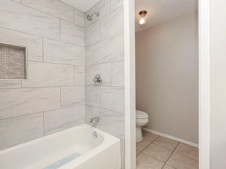 11938 Paramount Ln — Photo 16
