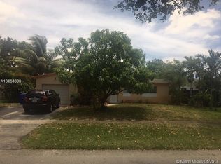 811 SW 70th Ave, Pembroke Pines, FL 33023