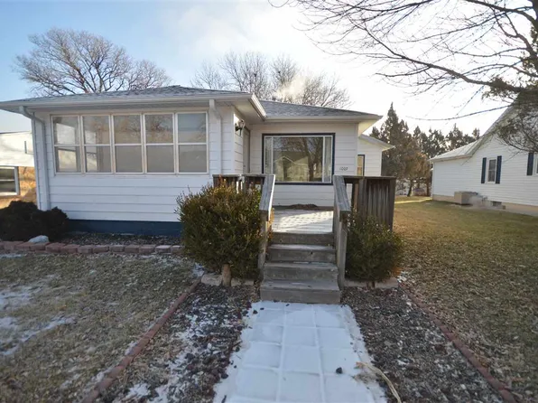 1007 E 3rd St, McCook, NE 69001