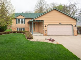 3765 11th Ave SW, Rochester, MN 55902