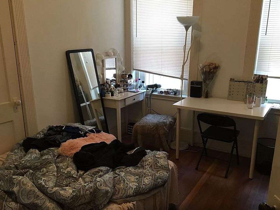 2nd image of 137 Park Dr #21U