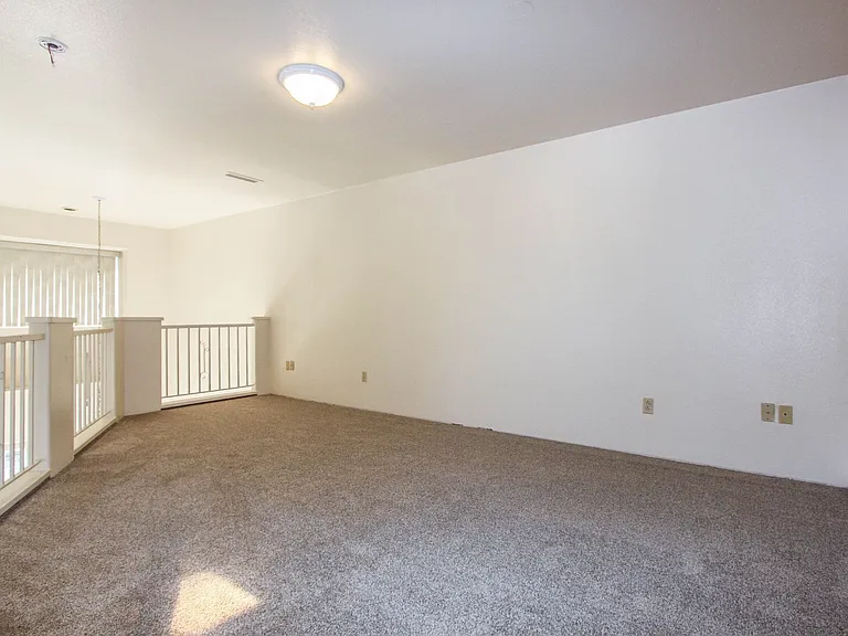 3249 N Hedgewood Dr — Photo 12