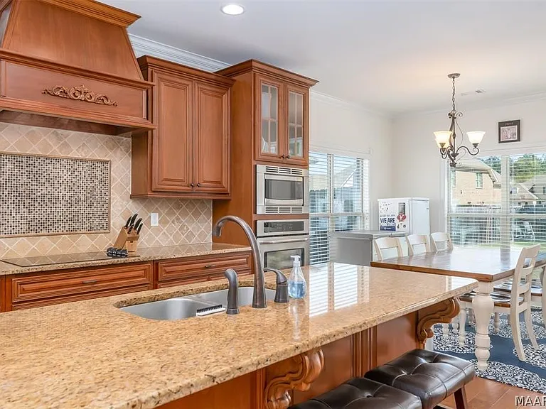 1035 Haylee Brook Ln — Photo 11