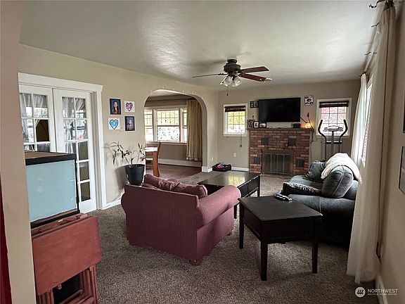 5th image of 502 E 1st Avenue