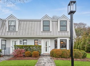 50 Hubbard Ln Unit 117, Southampton, NY 11968