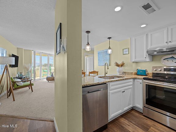 5th image of 2000 New River Inlet Road #1203