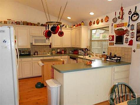 5th image of 4404 Woodview Ct
