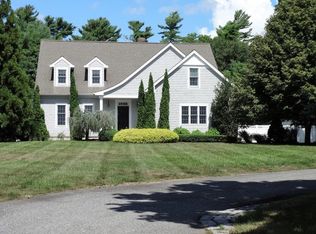 53 Marion Rd, Rochester, MA 02770
