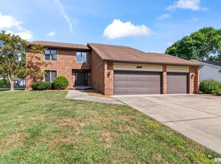 1700 Clearview Dr, Springfield, IL 62704