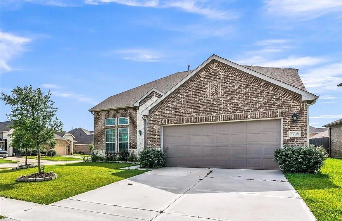 5 bed, 3.5 bath, 2886 sqft, $2,750 — Photo 2